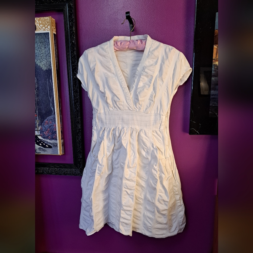 Jaer Caban White V-Neck Cap Sleeve Dress. Size Medium. SALE